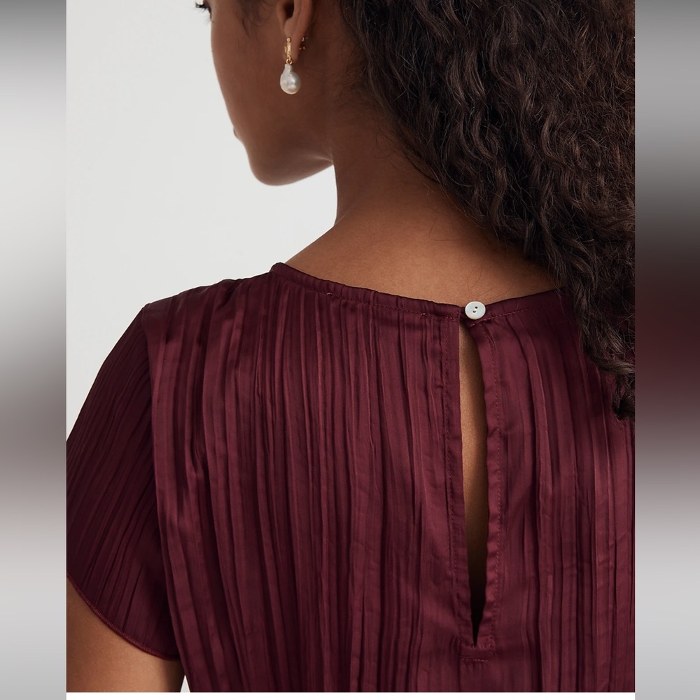 Madewell Short-Sleeve Slip Midi Dress in Plissé - Picture 5 of 11